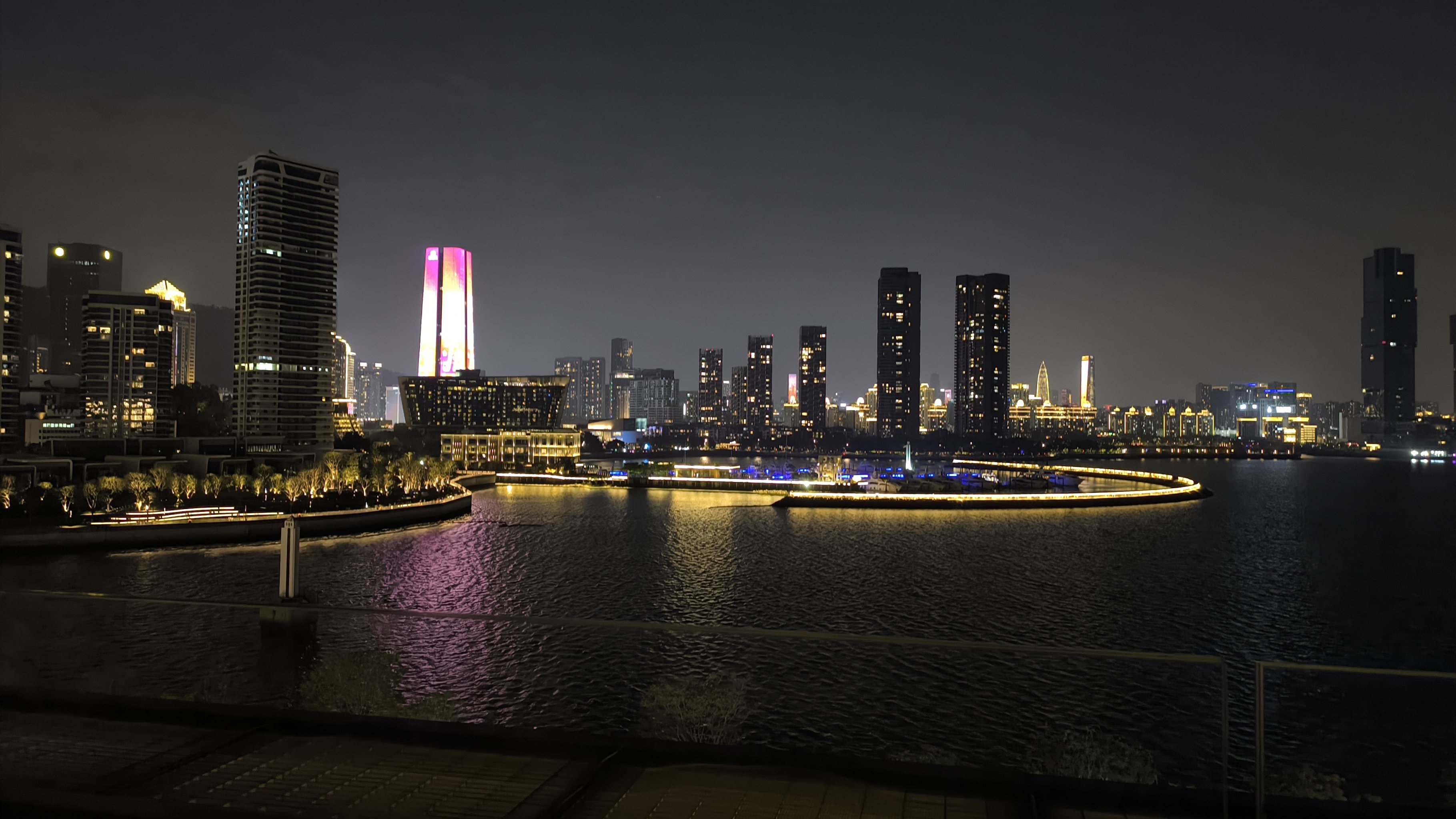 探秘深圳蛇口k11天台夜景