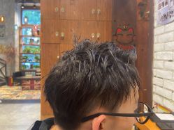 点击看大图 -T.1 hair salon烫染接发