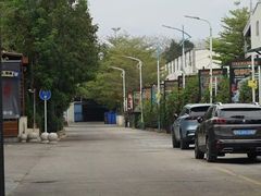 -三亚火车头万人海鲜广场