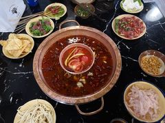 -巴隆门重庆老火锅(太湖路店)