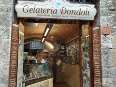 -Gelateria Dondoli