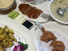-梅利汴京烤鸭•开封豫菜地标店(东大街店)