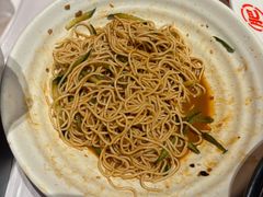 -肥肥虾庄·金牌油焖大虾(汉街SKP店)