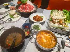 -红鼎豆捞·非遗鲍皇汤火锅(宝丰路店)