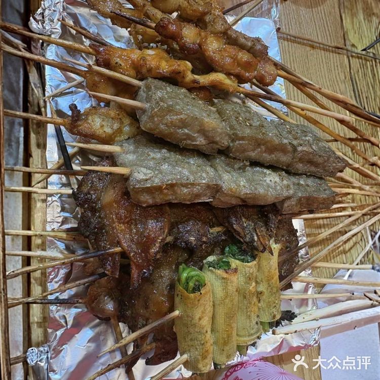 夜宵时间烧烤大餐