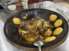 -粘豆包柴火铁锅炖