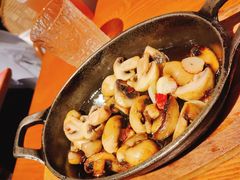 橄榄油香草煎蘑菇-CRAZYONES西班牙海鲜饭(上海美罗城店)