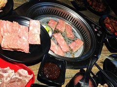 -烤圣自助美食音乐餐厅