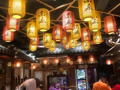 大堂-东来菜馆•手抓海鲜家常菜•海鲜锅贴(鸽子窝店)