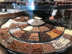 -Laderach 莱德拉(上海环贸iapm店)