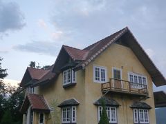 黄色小屋-黄色小屋