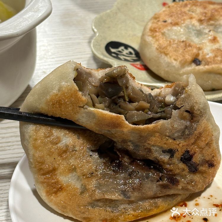 谈恋爱来西单吃老北京馅饼粥!