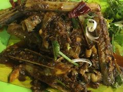 -明记烧鱼美味店