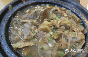 Braised Pork Ribs with Bamboo Shoots