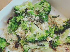 藜麦坚果西兰花色拉-Wagas沃歌斯(富力广场店)