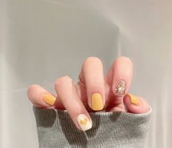 -悦指间美甲美睫