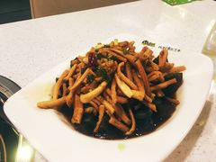 -张大师鸭爪爪特色干锅(南湖店)