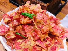 丽江紫洋芋-老滇山寨•云南特色菜•地方菜•民族风情歌舞表演(金碧店)