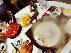 -鲜入围煮花胶鸡海鲜火锅