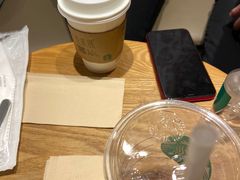 -星巴克臻选(上海中环广场2F店)