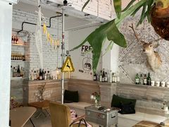 -鹿萤季·营地小馆(皇后公园店)