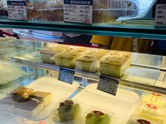 -白玉兰食品甜凤店(合生汇店)