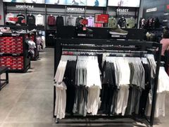 -PUMA品牌自营折扣店(武汉永旺梦乐城店)
