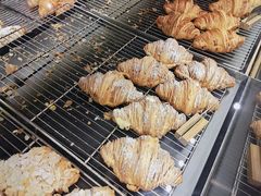 黄金流奶羊角-麦田工坊(月湖店)