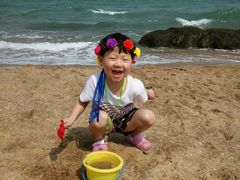 -黄河谷马拉湾海浪浴场