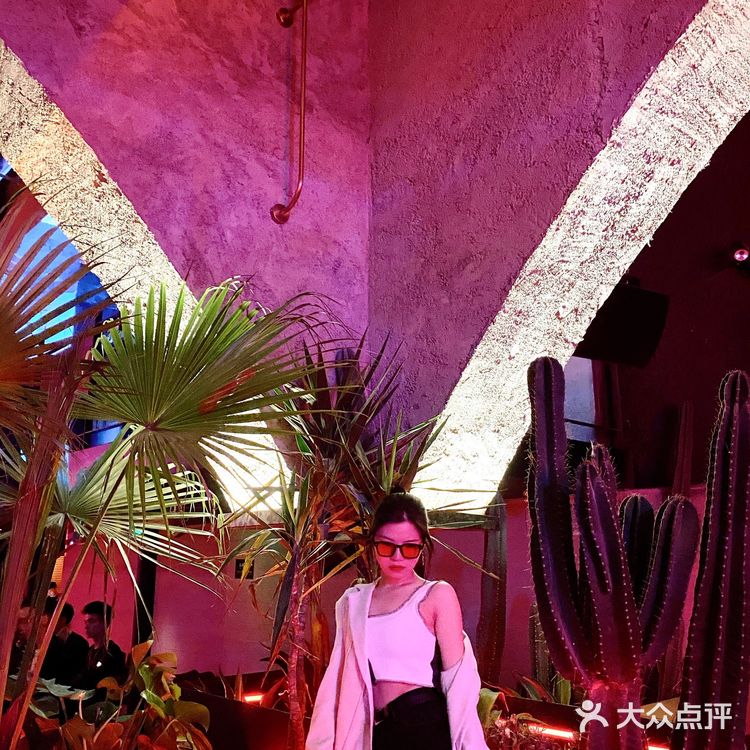 重庆探店｜未来时空之旅 重庆TAO酒吧