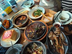 -蜜桃餐厅·伴山(湖滨商业街店)