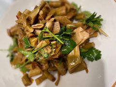 -巷子里小酒馆(繁荣路店)