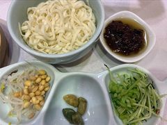 炸酱面-东兴楼饭庄(六里桥店)