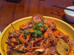 -休记光头香辣蟹干锅(绵竹店)
