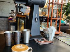 拿铁-LIN COFFEE CO(龙珠达店)