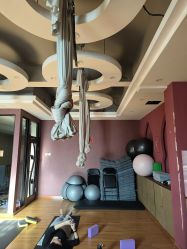 -威思丽高温瑜伽会馆