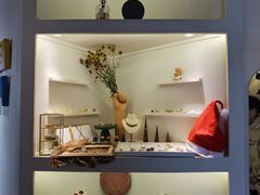 -LADY FAFA(巨鹿路陕西南路路口店)