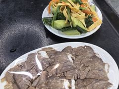 -陇上全荟兰州传统牛肉面(延吉路店)