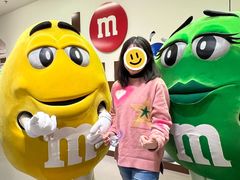 -m豆巧克力世界(上海世茂广场店)