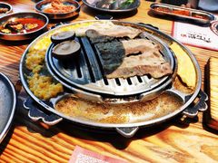 -青瓦炭韩潮烤肉(花园道店)