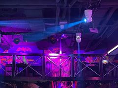 -UP嘻哈酒吧(粉巢店)