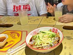 -琥珀老六龙虾(四里河店)