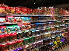 -中百仓储超市有限公司(越秀星汇维港店)
