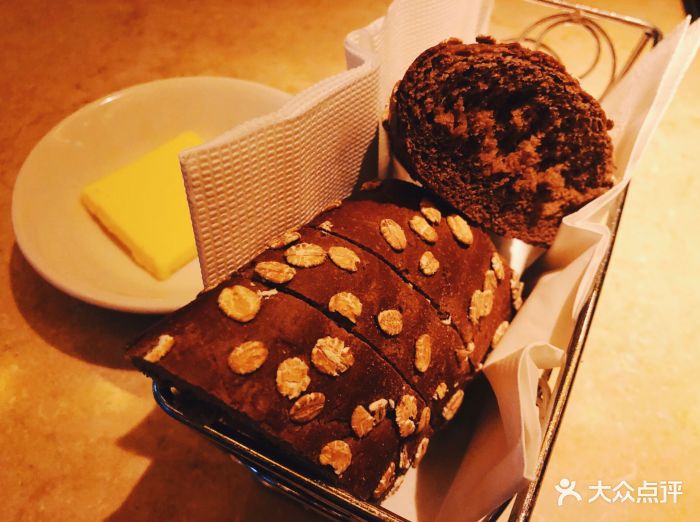 the cheesecake factory 芝乐坊餐厅(迪士尼小镇店)餐前面包图片 - 第