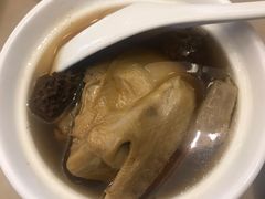 羊肚菌炖鸽子-庄氏祥记家常食府(国瑞建材家居博览中心店)