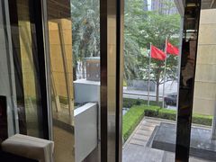 -大中华希尔顿酒店-念自助餐·嗨啤·小龙虾