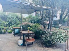 -蓝壁虎咖啡酒馆