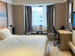 -杭州西湖湖滨银泰亚朵酒店