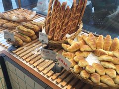 -Dough&Joe团憩(瑞虹天地月亮湾店)