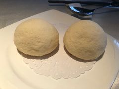 脆皮流沙包-皇朝会.经典传统粤菜(外滩店)